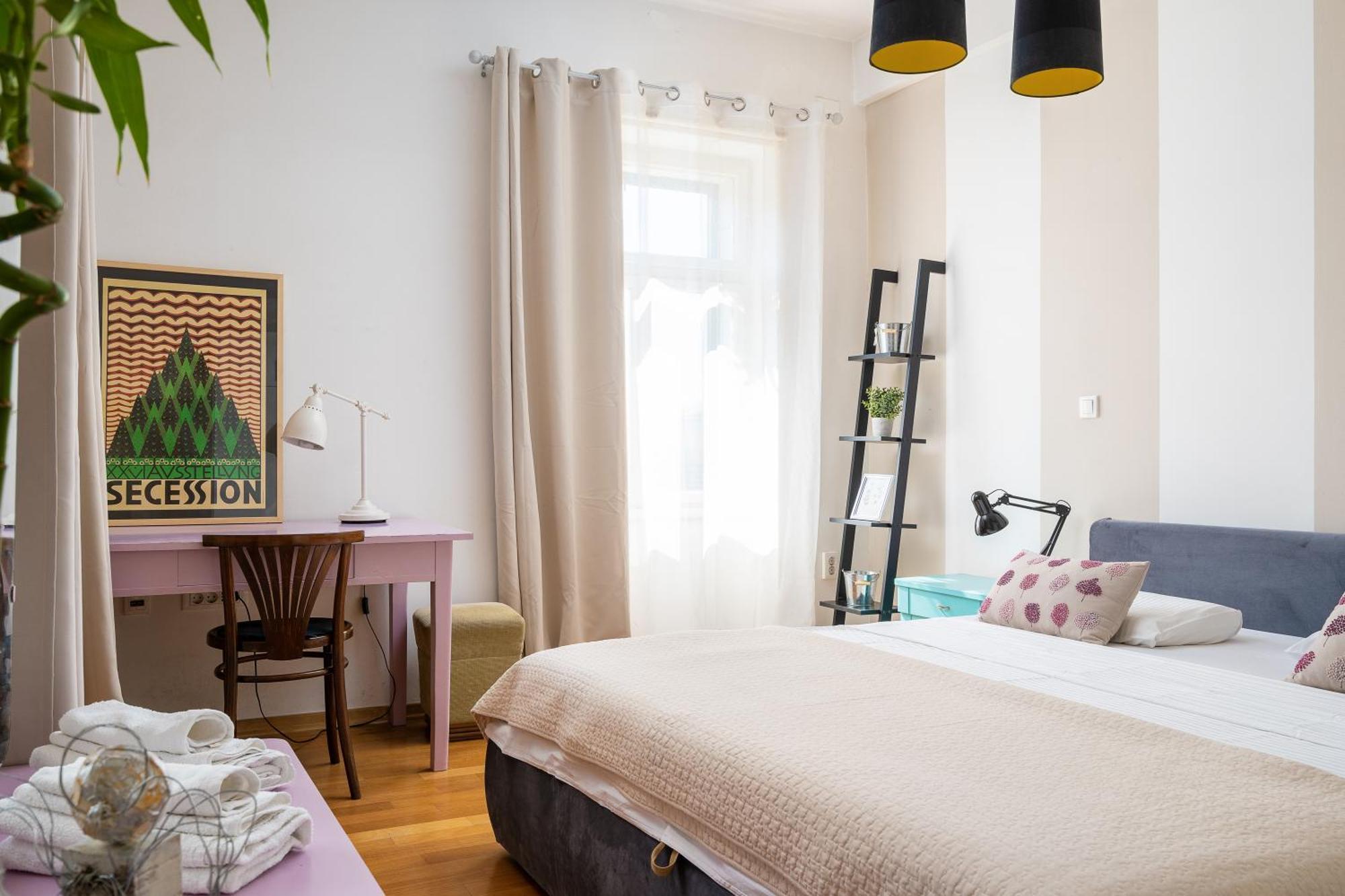 Main Street Apartament *